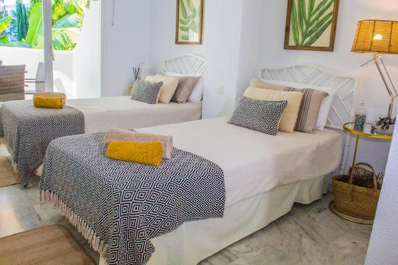 Benalgolf: Seaside Apartment with Private BBQ Backyard Benalmadena 0*,  Spain