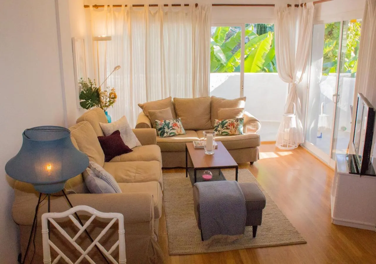 Benalgolf: Seaside Apartment with Private BBQ Backyard Benalmadena 0*,  Spain