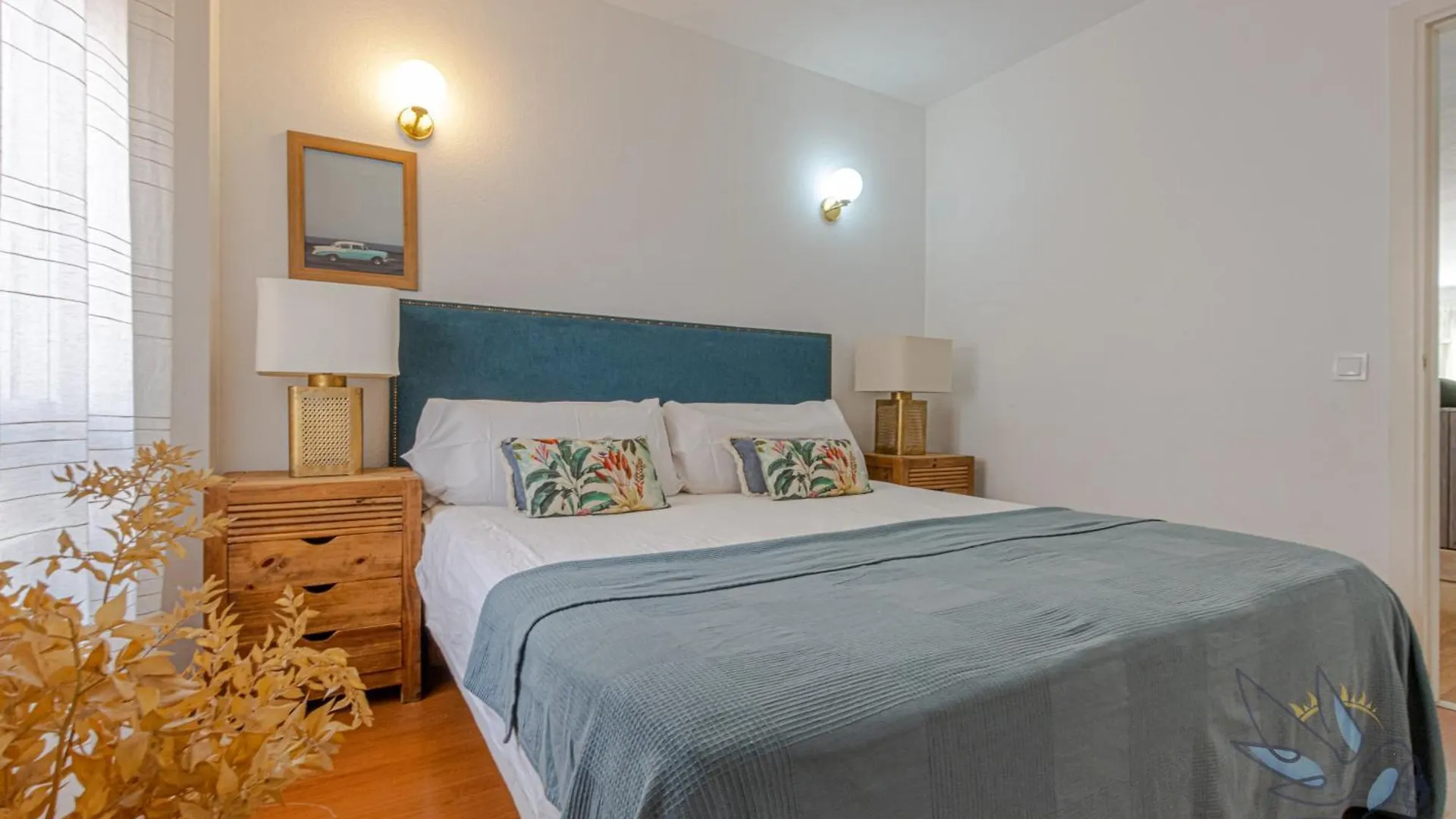Benalgolf: Seaside Apartment with Private BBQ Backyard Benalmadena